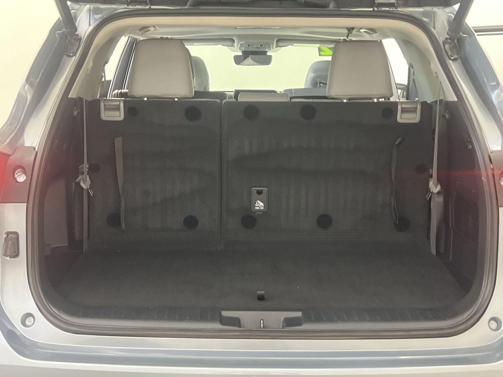 Used 2022 Toyota Highlander XLE AWD/4WD image 26