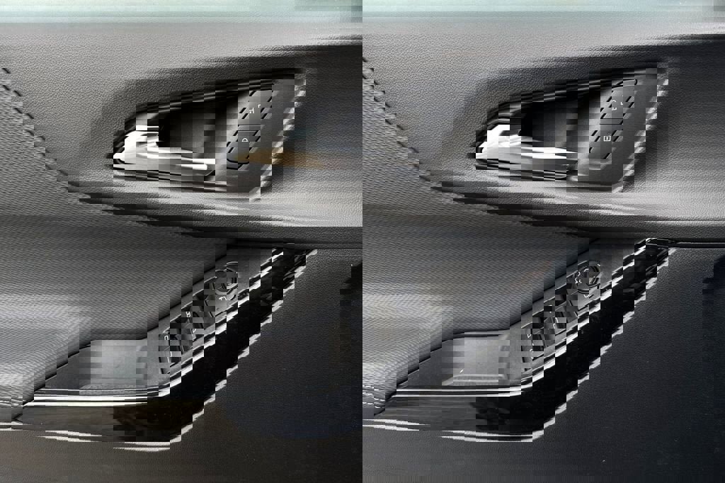 New 2026 Chevrolet Equinox LT w/ Convenience Package II image 11