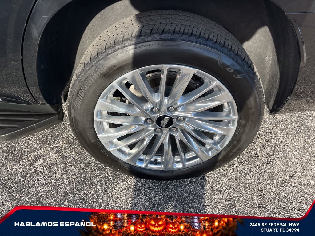 Used 2025 Cadillac Escalade Premium Luxury AWD/4WD image 9