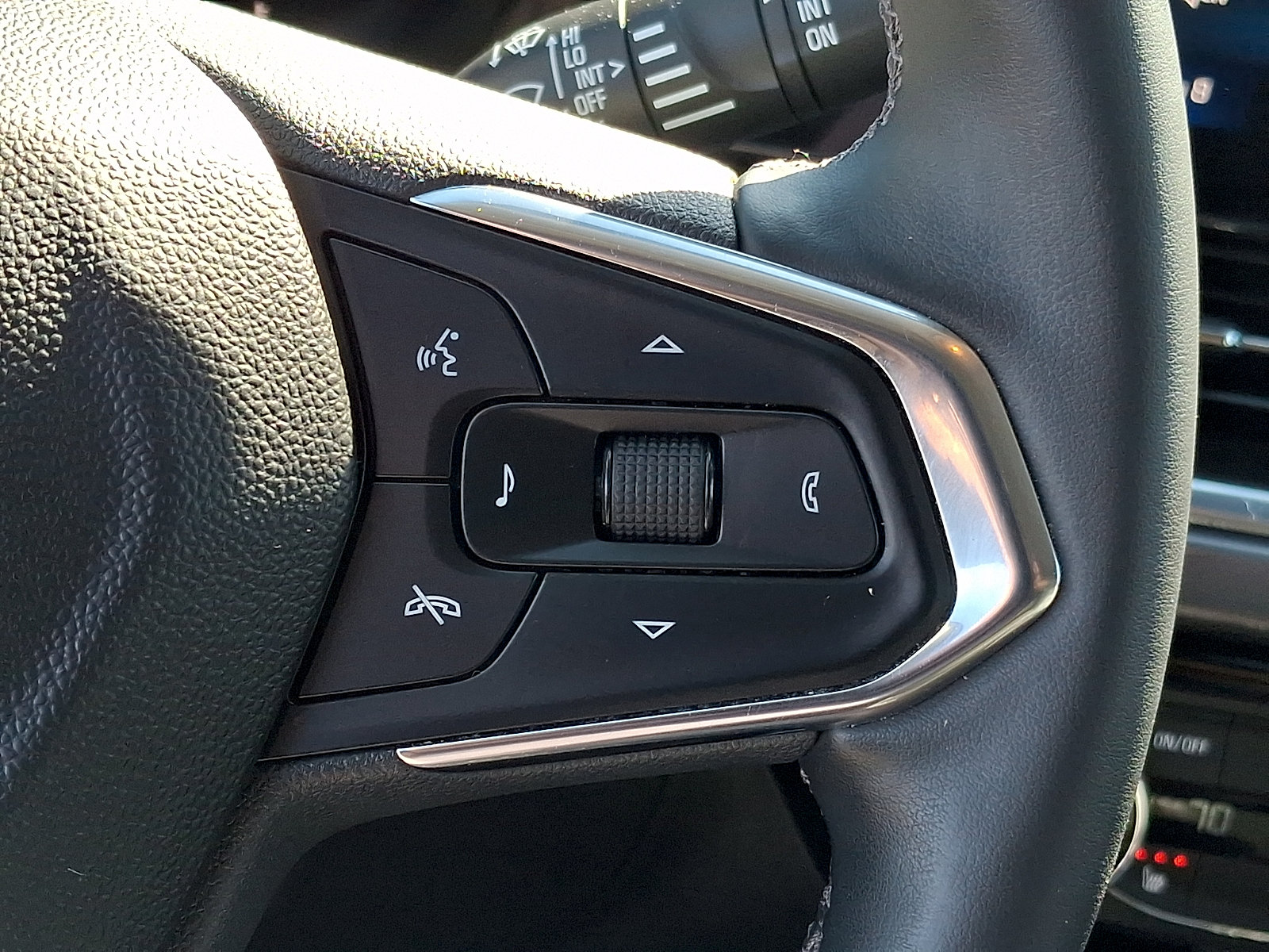 Certified 2024 Chevrolet Trax ACTIV w/ Driver Confidence Package FWD image 21