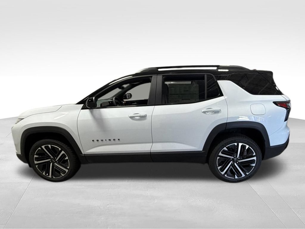New 2026 Chevrolet Equinox RS w/ Convenience Package III FWD image 11