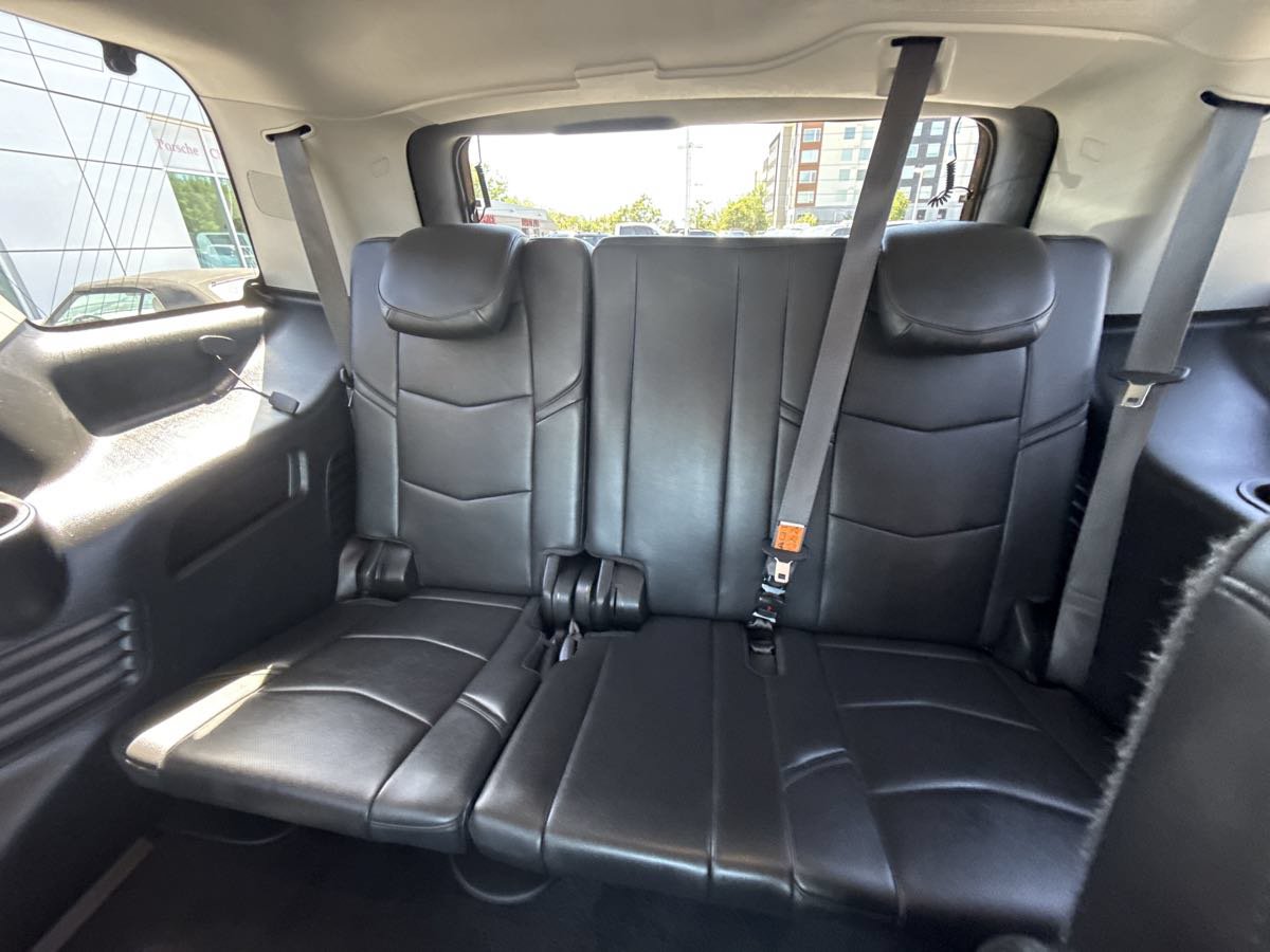 Used 2015 Cadillac Escalade Premium AWD/4WD image 14
