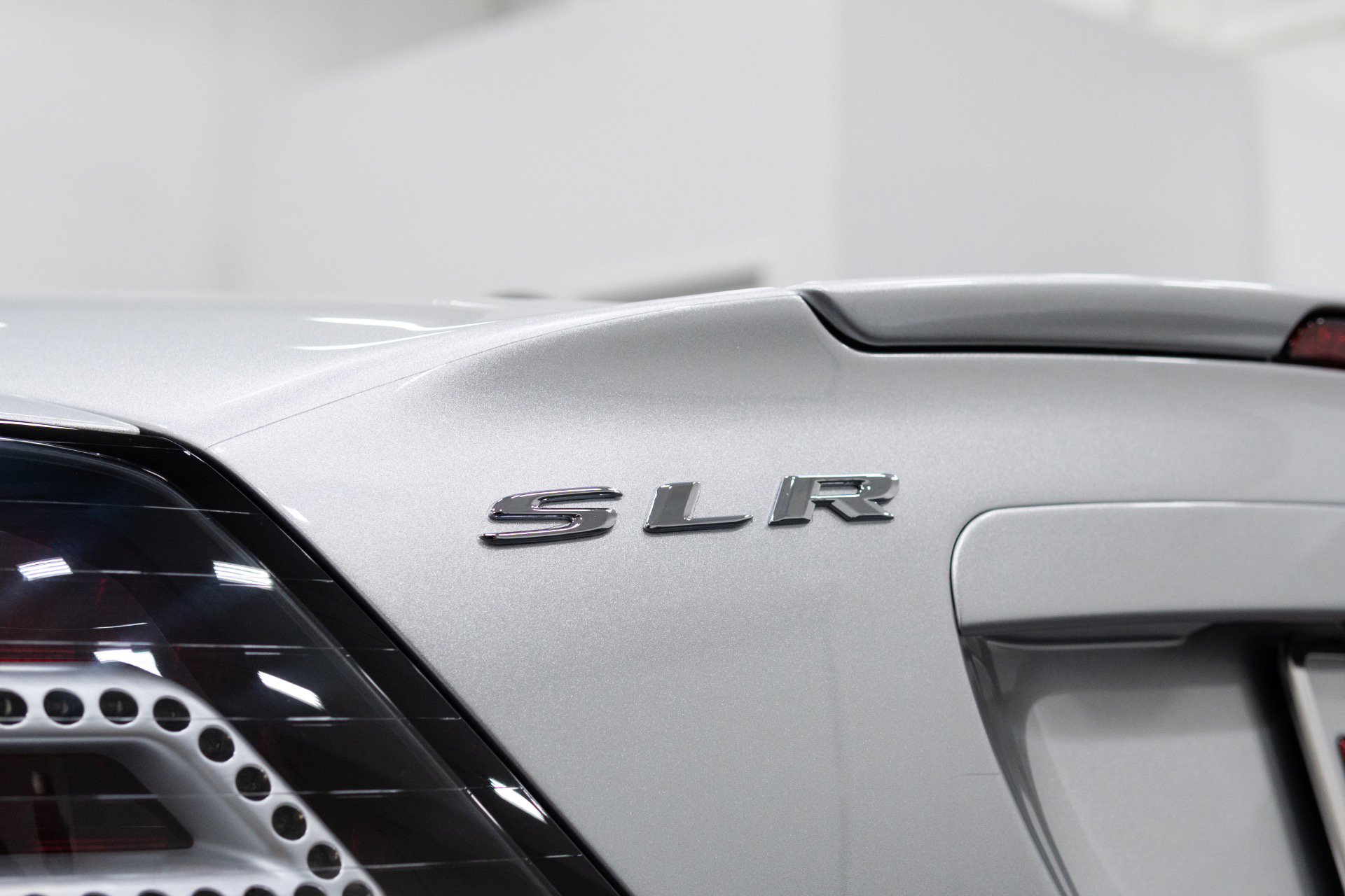 Used 2009 Mercedes-Benz SLR image 22