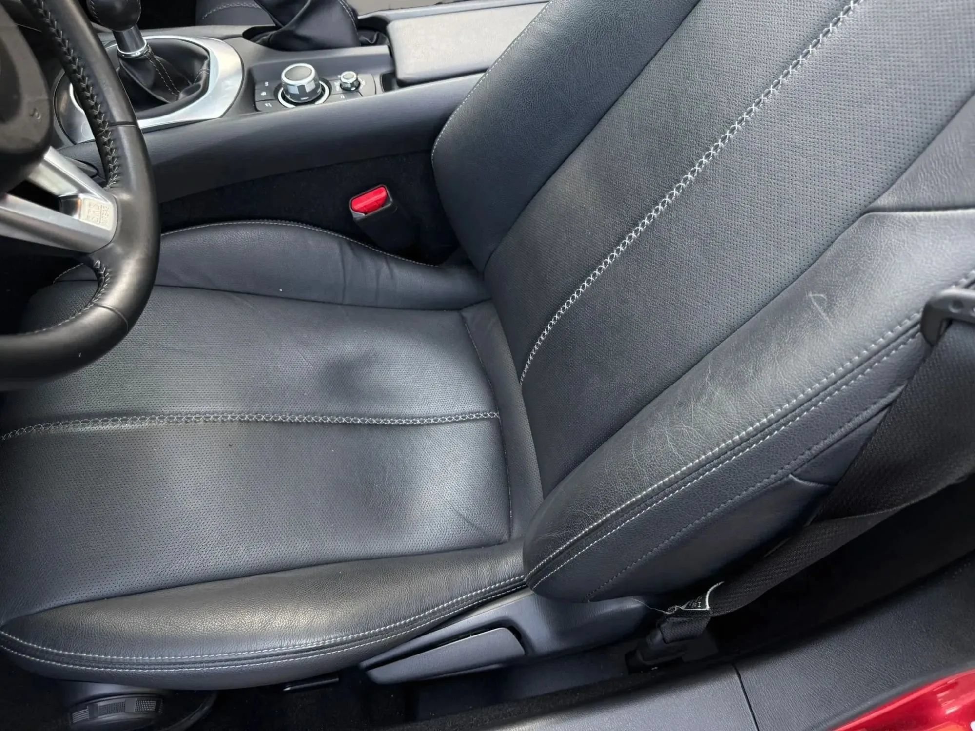 Used 2022 MAZDA MX-5 Miata RF Grand Touring RWD image 16