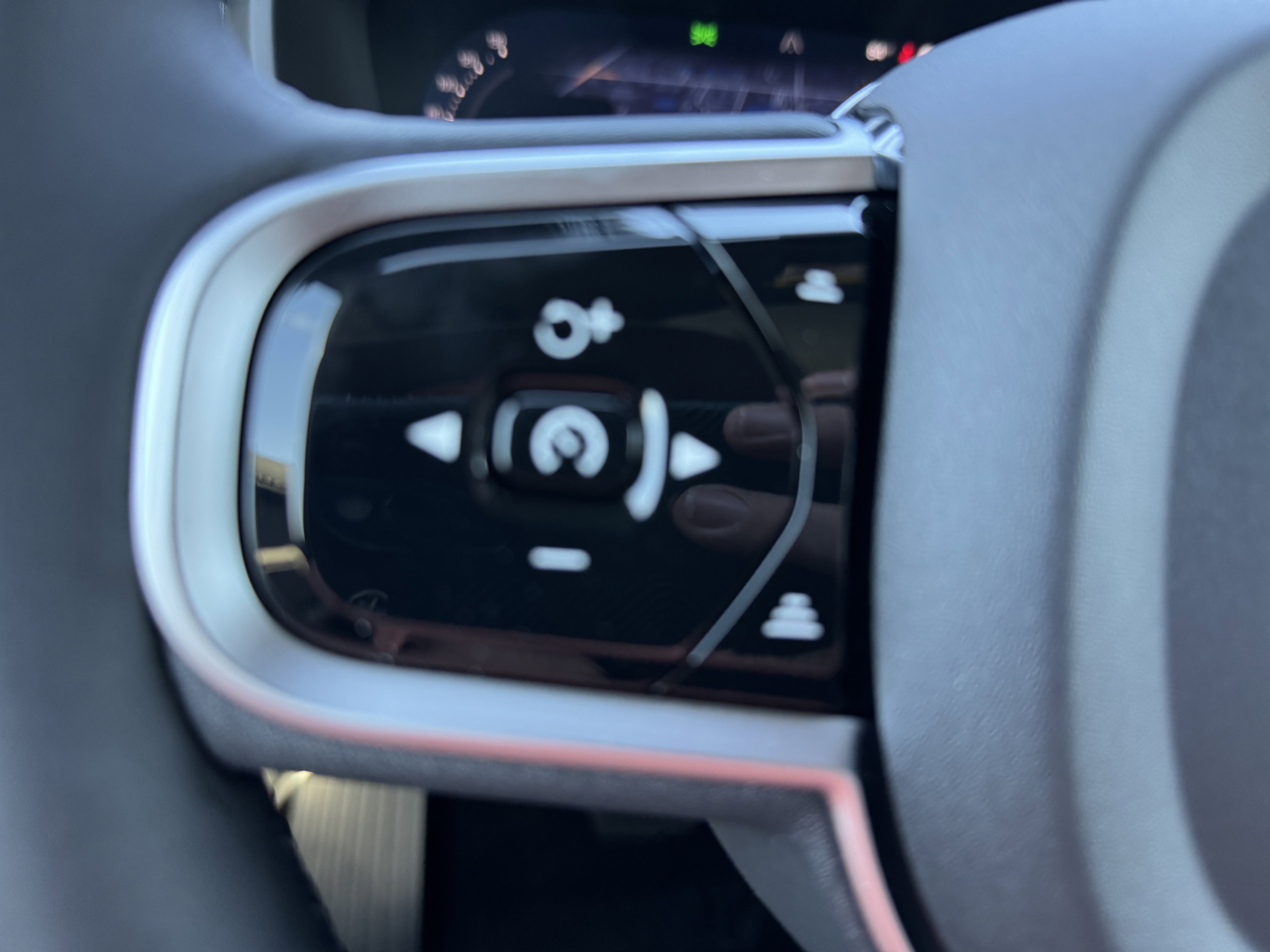 New 2026 Volvo XC90 B6 Plus w/ Protection Package image 29