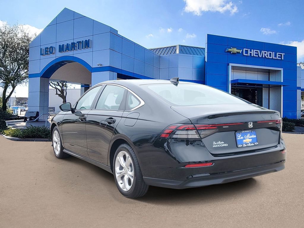 Used 2025 Honda Accord LX image 5