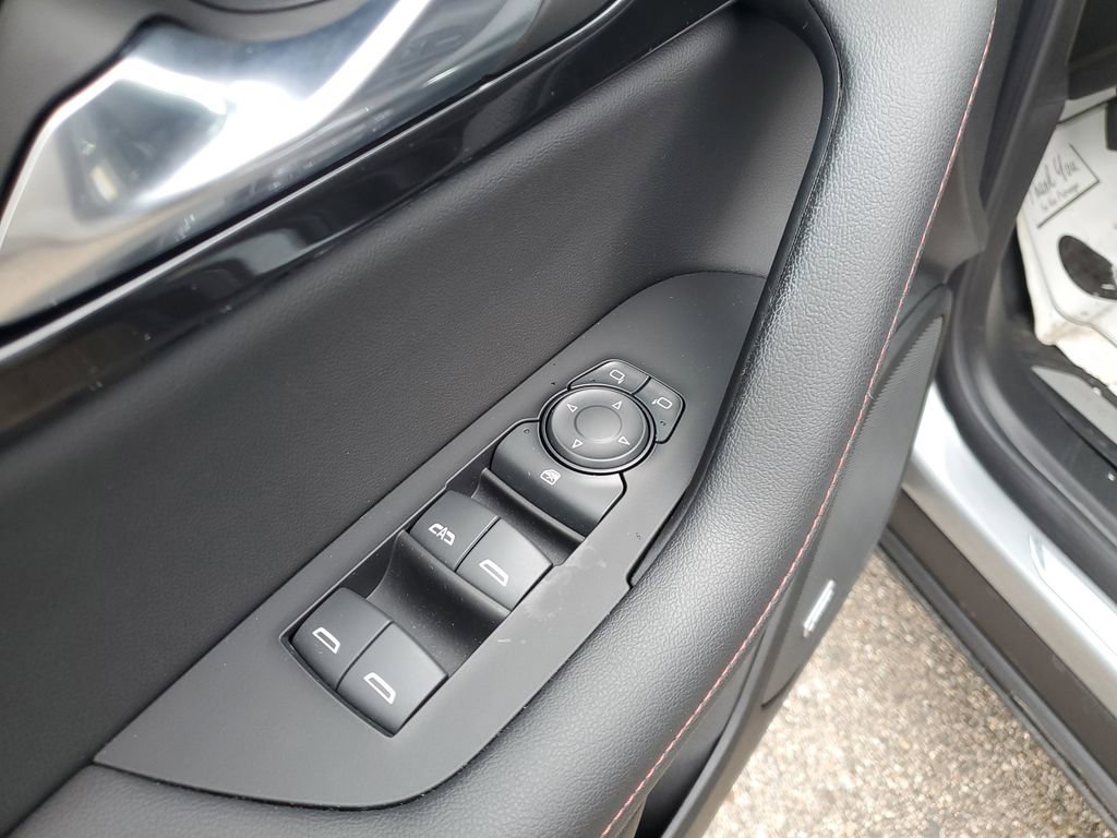 Used 2023 Chevrolet Blazer RS w/ Enhanced Convenience Package image 28