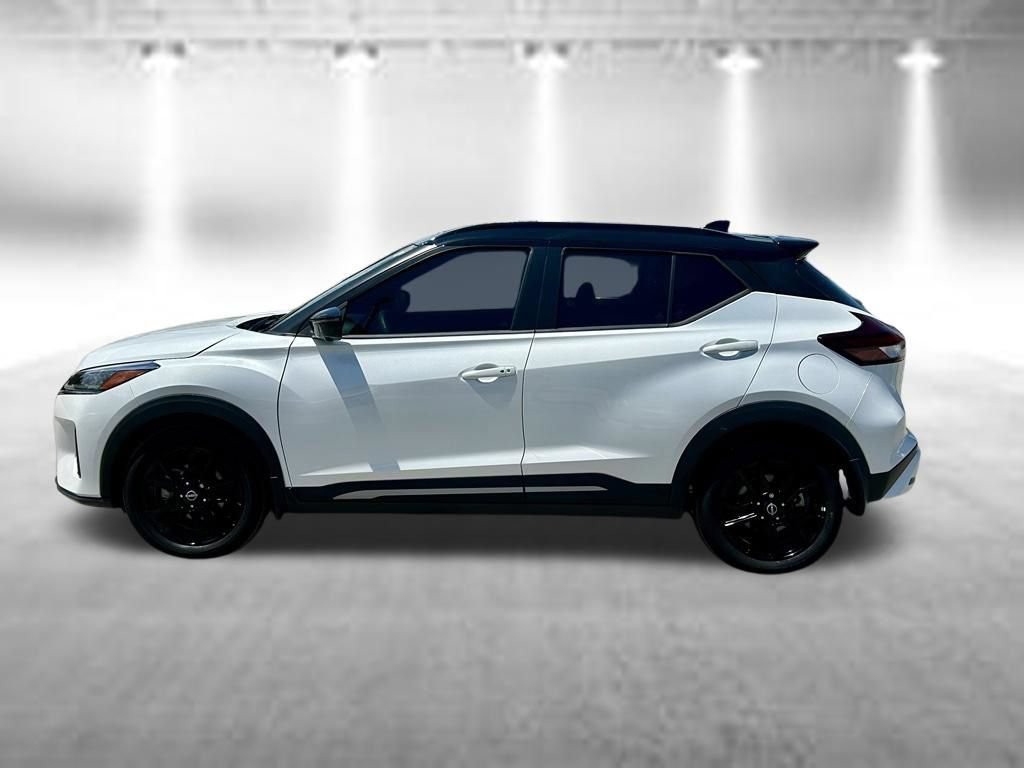 Certified 2024 Nissan Kicks SR w/ SR Premium Package FWD image 10