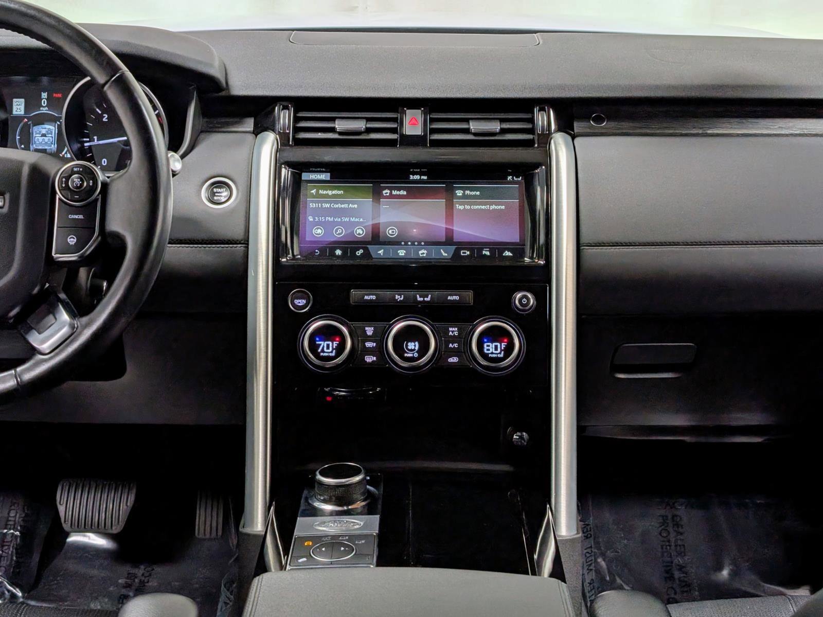 Used 2017 Land Rover Discovery HSE image 28