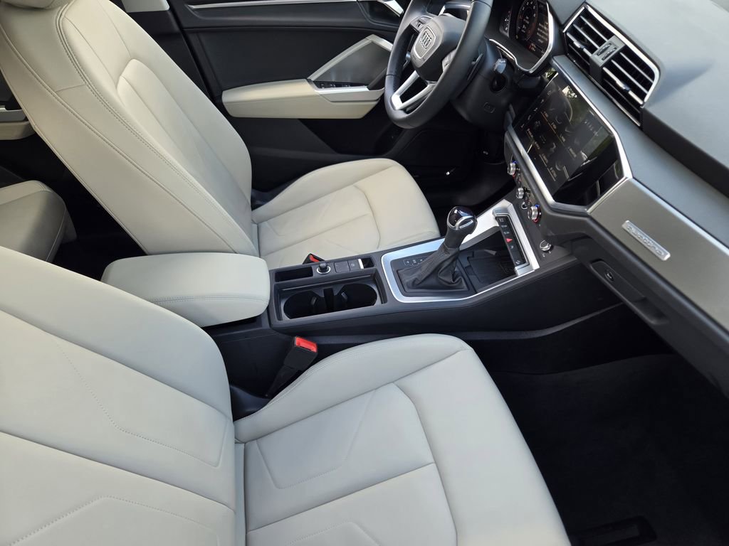 Certified 2024 Audi Q3 2.0T Premium Plus AWD/4WD image 18