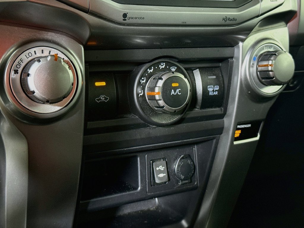 Used 2015 Toyota 4Runner SR5 Premium AWD/4WD image 7