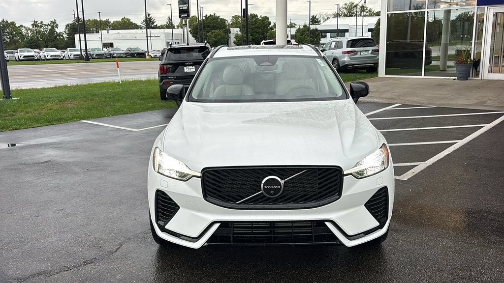 New 2026 Volvo XC60 T8 Ultra w/ Protection Package Premier AWD/4WD image 4