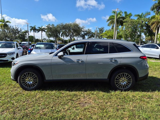 New 2027 Mercedes-Benz GLC 300 image 5