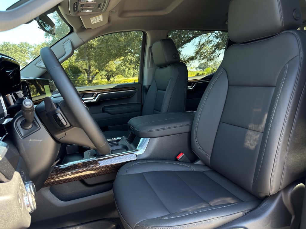 New 2026 GMC Sierra 1500 Elevation w/ Elevation Premium Package AWD/4WD image 13