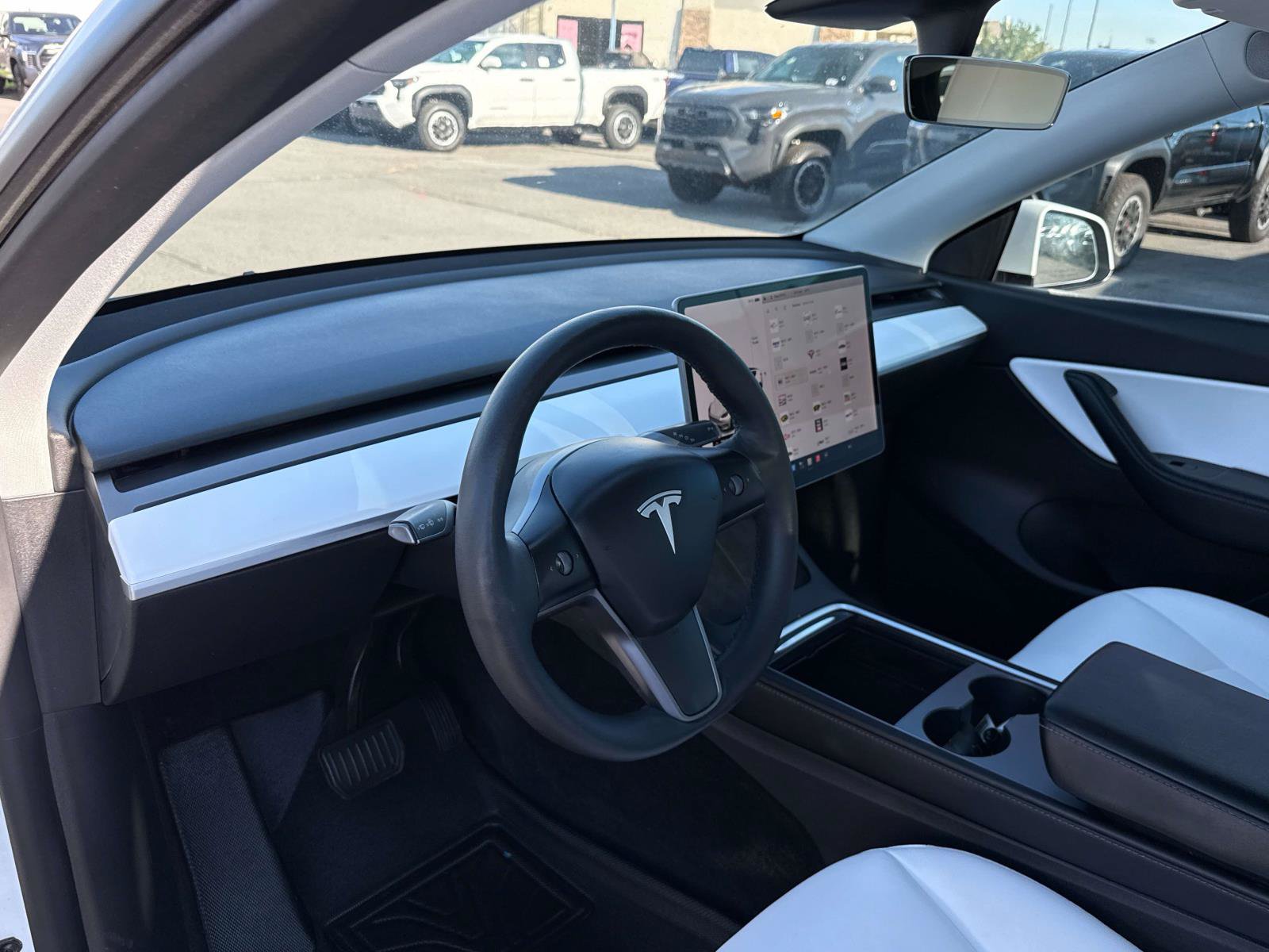 Used 2021 Tesla Model Y Long Range AWD/4WD image 11