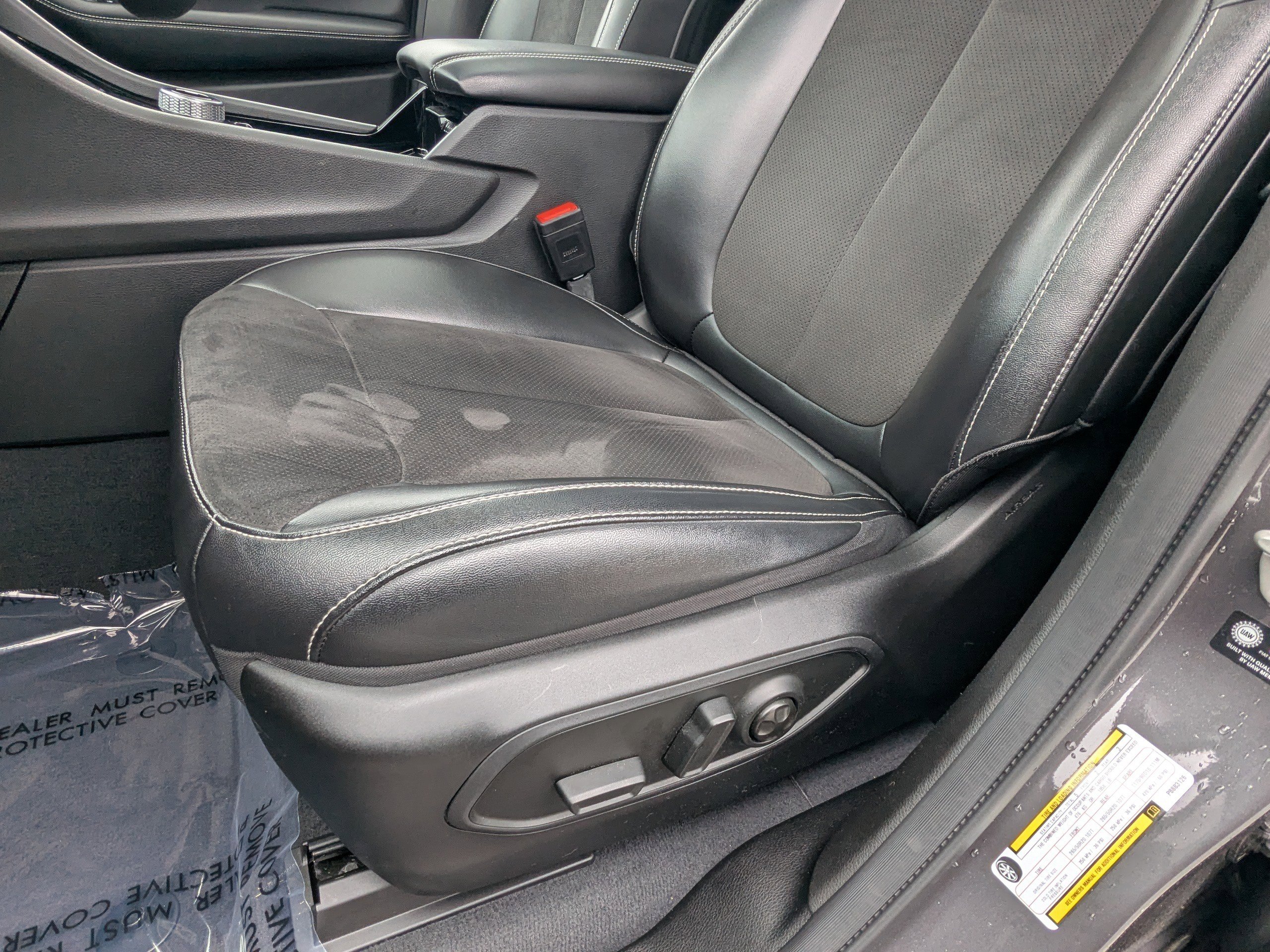 Certified 2023 Jeep Grand Cherokee Altitude image 18