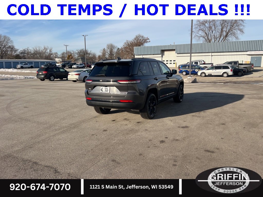 New 2025 Jeep Grand Cherokee Limited w/ Black Appearance Package image 8