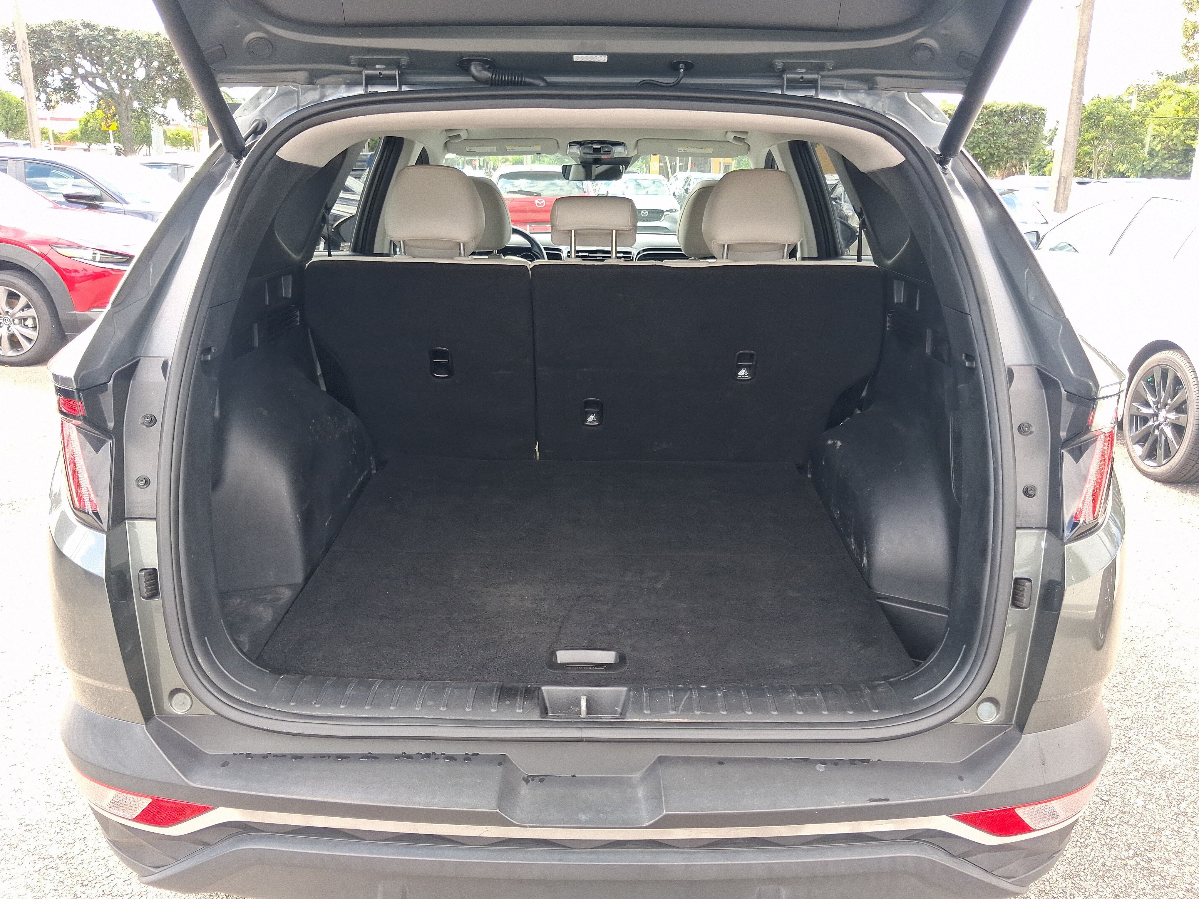 Used 2022 Hyundai Tucson SEL w/ Convenience + Premium Package FWD image 5