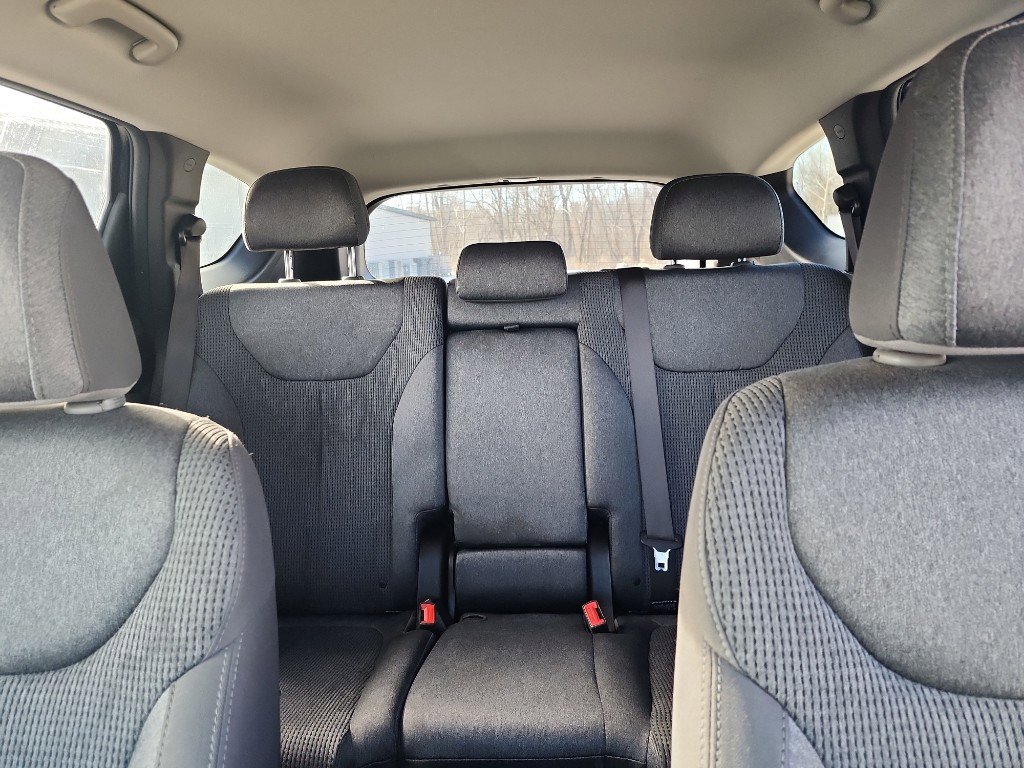 Used 2020 Hyundai Santa Fe SE image 12