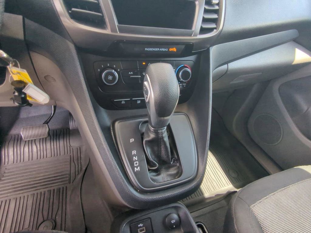 Used 2022 Ford Transit Connect XL image 19