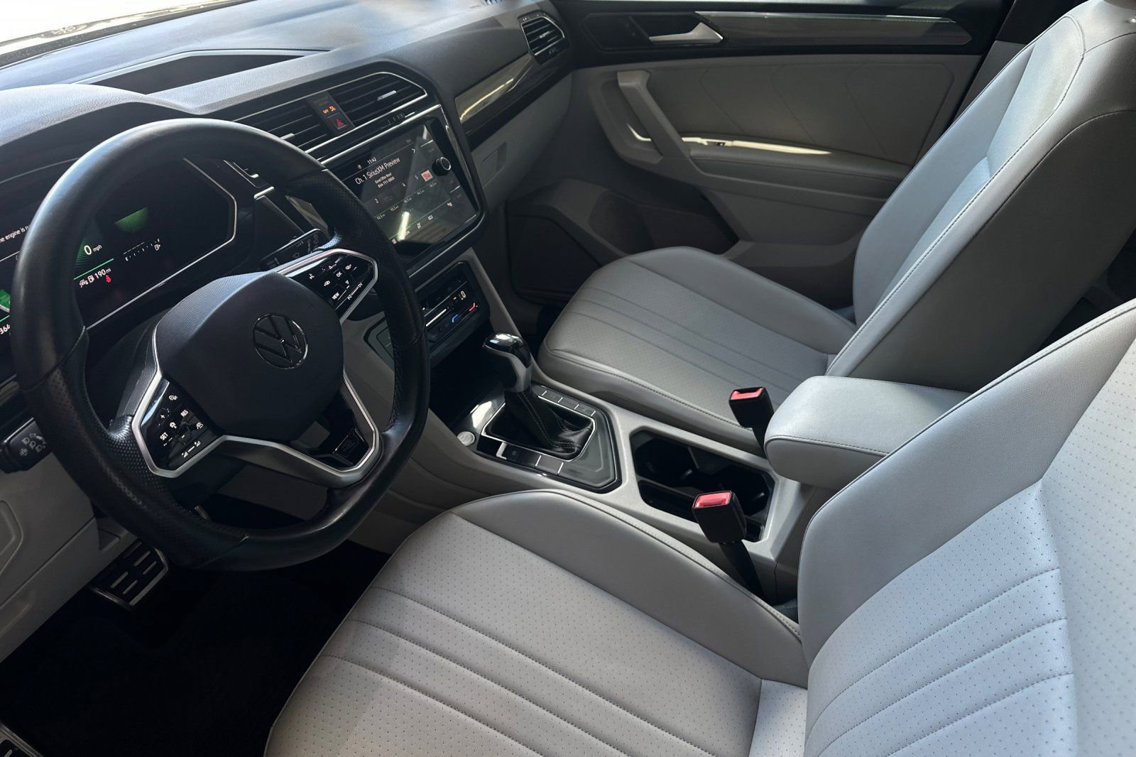 Certified 2023 Volkswagen Tiguan SE R-Line FWD image 10