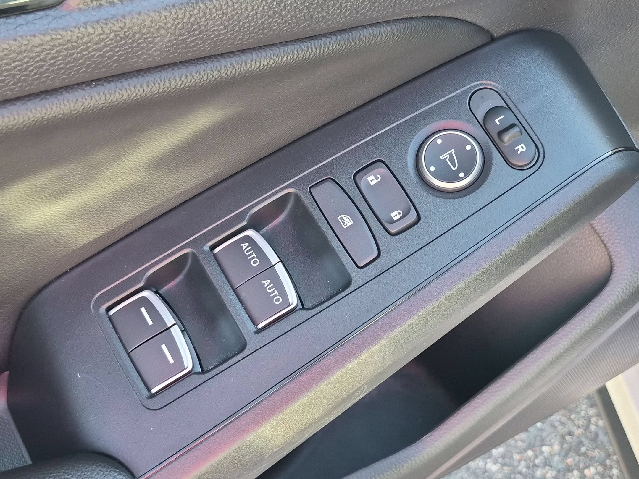 Used 2024 Honda Civic EX-L image 13