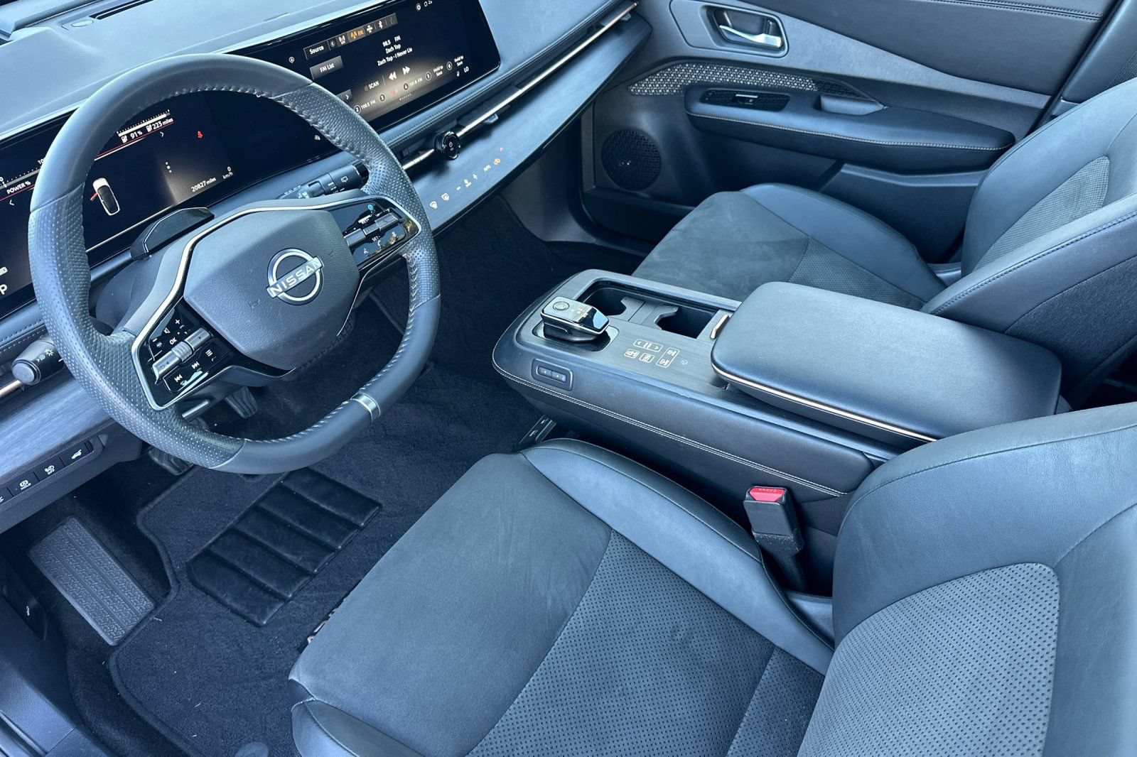 Certified 2024 Nissan Ariya FWD image 10