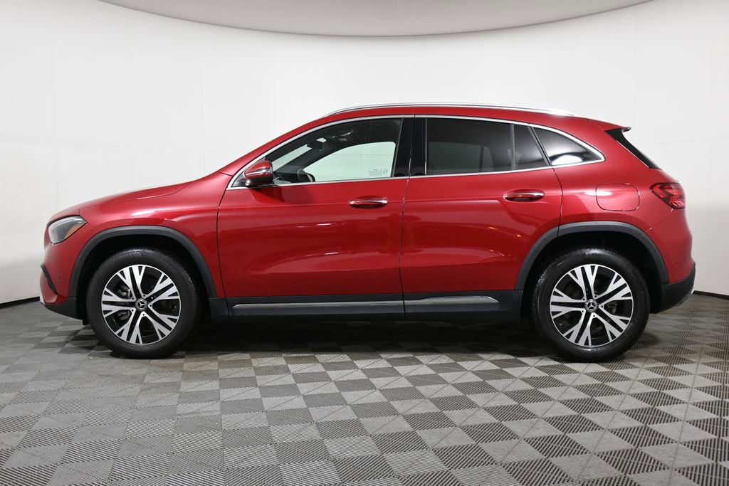 Certified 2025 Mercedes-Benz GLA 250 4MATIC image 2