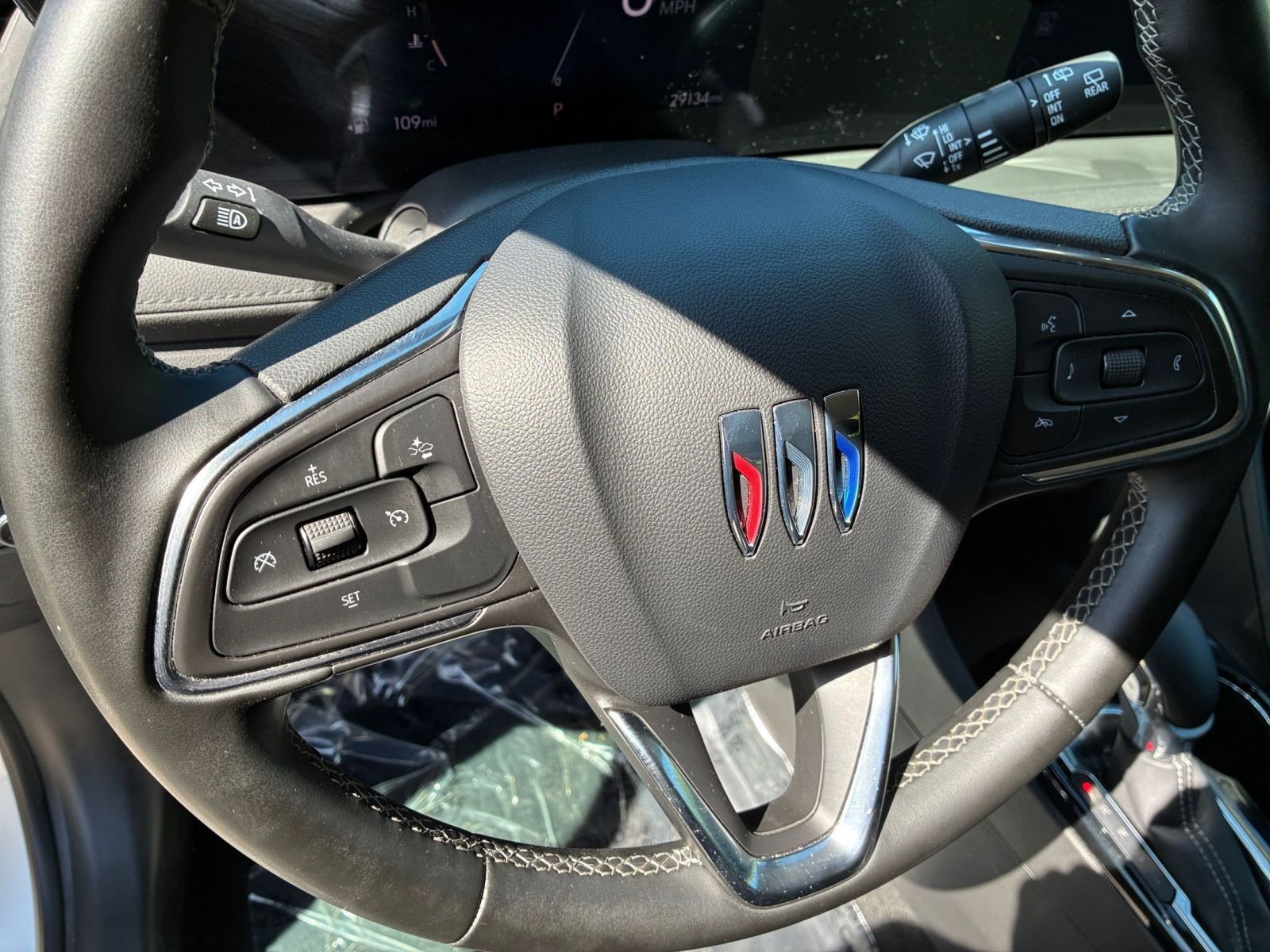 Used 2025 Buick Encore GX Preferred image 25