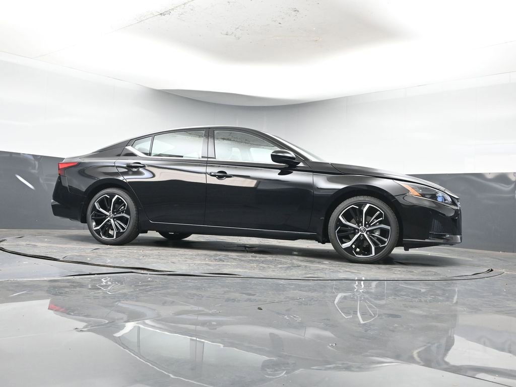 New 2025 Nissan Altima 2.5 SR image 34