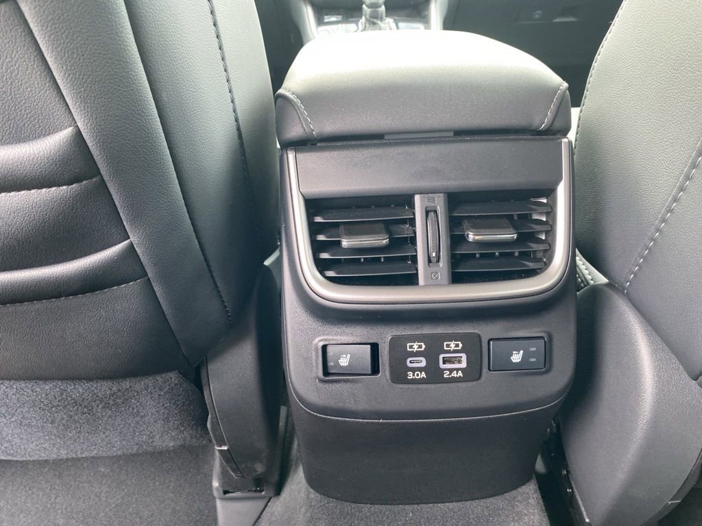 Used 2025 Subaru Outback Limited image 18