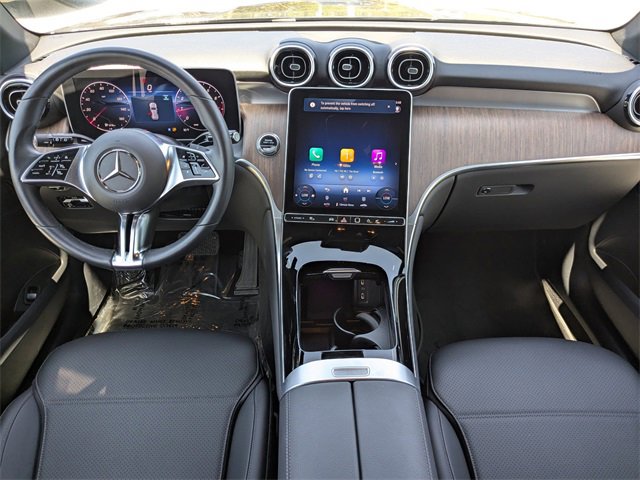 Used 2025 Mercedes-Benz GLC 300 image 16
