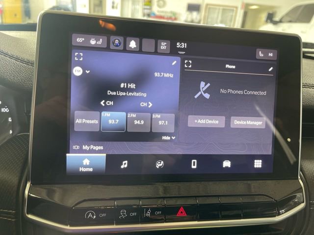 Used 2023 Jeep Compass Latitude AWD/4WD image 16