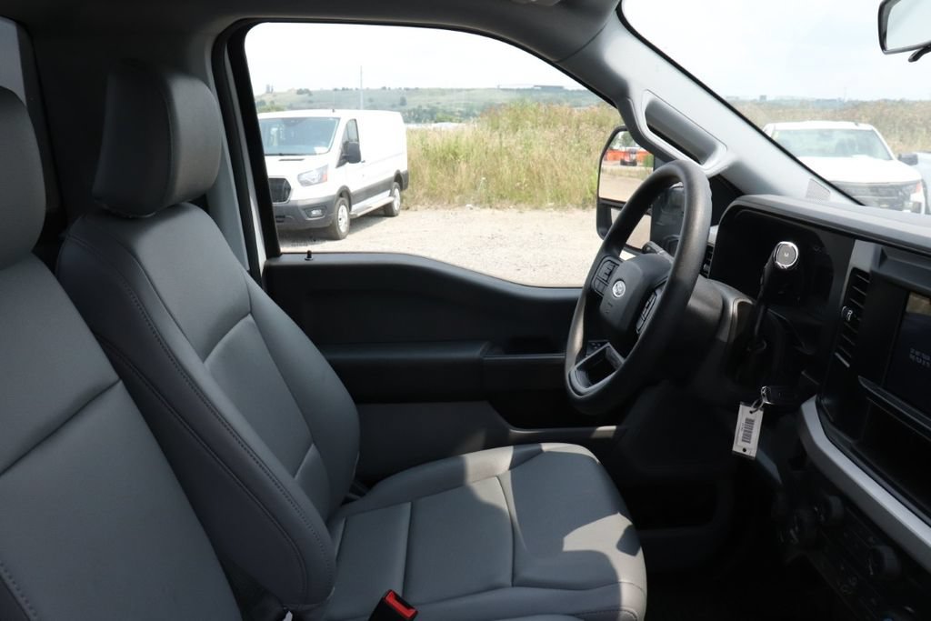New 2026 Ford F550 2WD Regular Cab Super Duty image 11