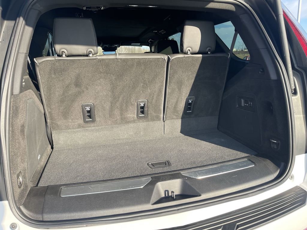 Certified 2024 Cadillac Escalade Premium Luxury image 15