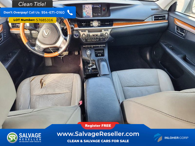 Used 2014 Lexus ES 300h w/ Luxury Package w/Bamboo Trim FWD image 11