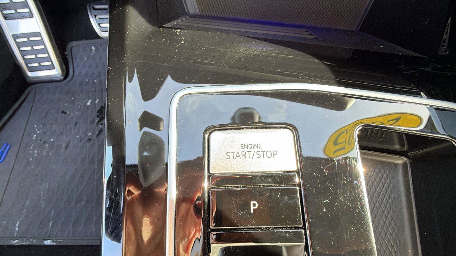 Used 2025 Volkswagen Golf R Black Edition image 21