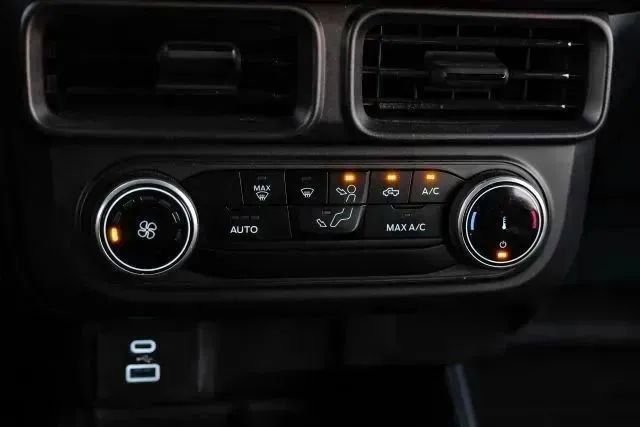 Used 2024 Ford Maverick XL image 31