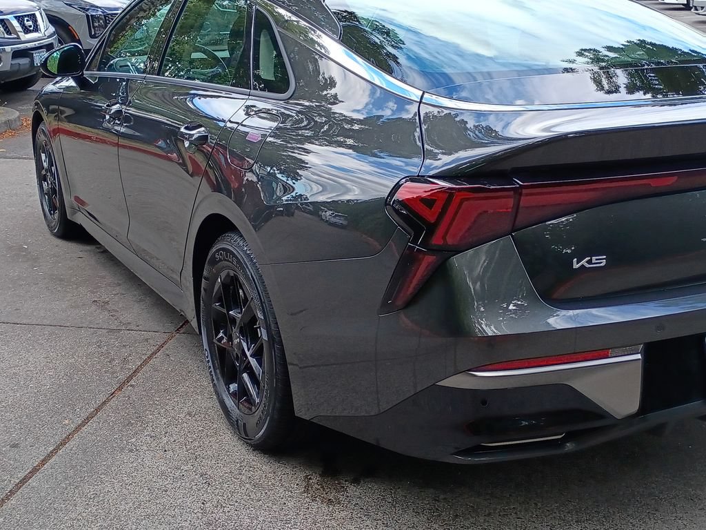 Used 2025 Kia K5 LXS FWD image 6