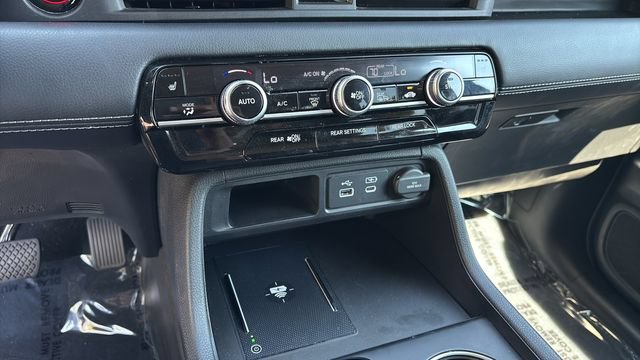 Used 2025 Honda Pilot Touring image 31