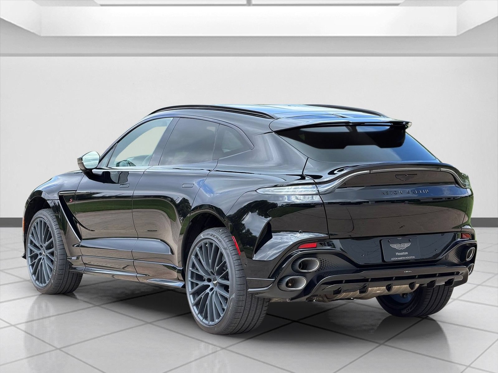 New 2026 Aston Martin DBX 707 AWD/4WD image 2
