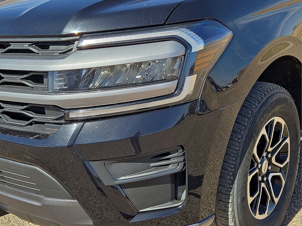 Used 2022 Ford Expedition Max XLT image 9