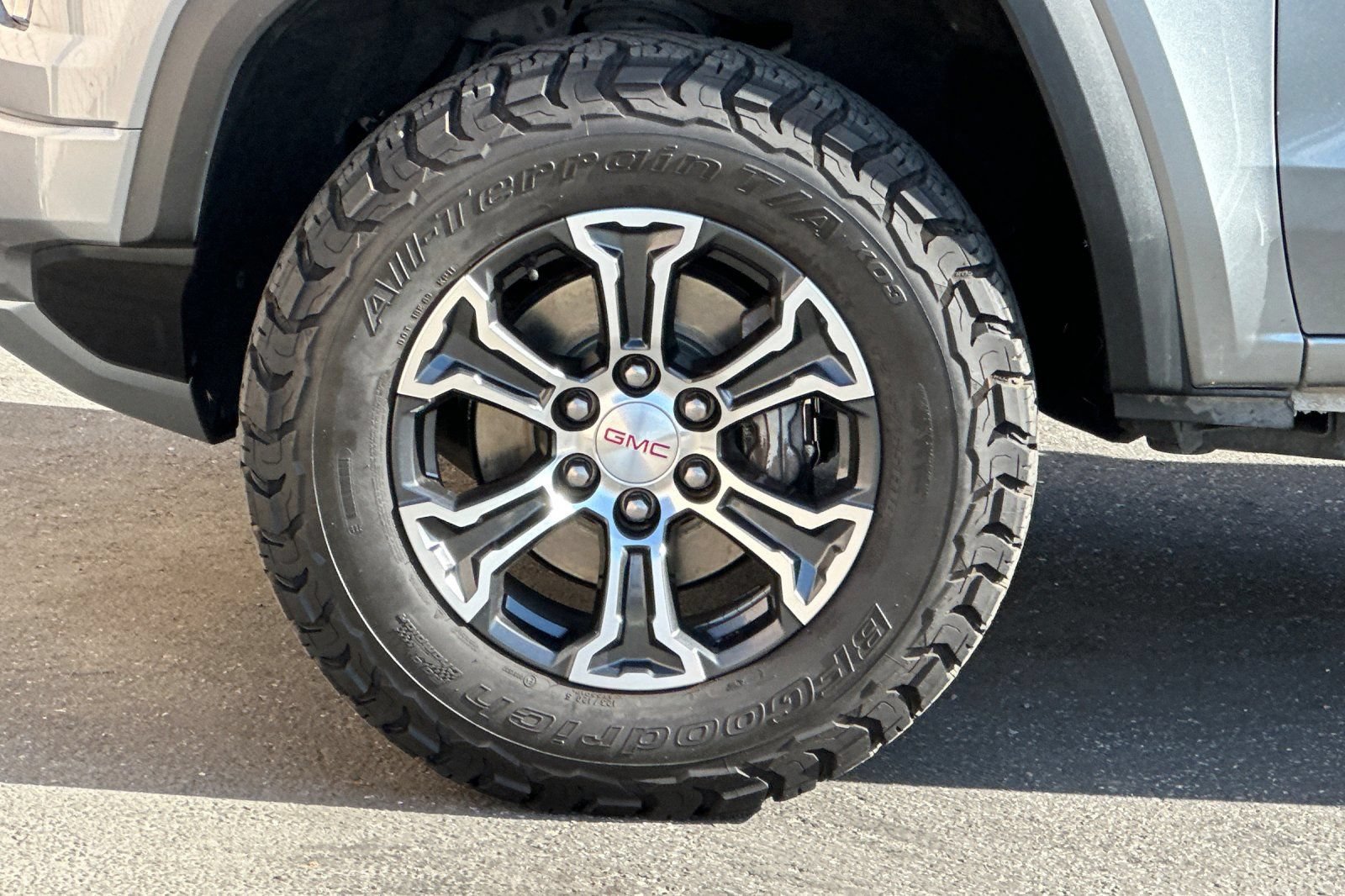 Certified 2023 GMC Canyon AT4 w/ AT4 Premium Package AWD/4WD image 26