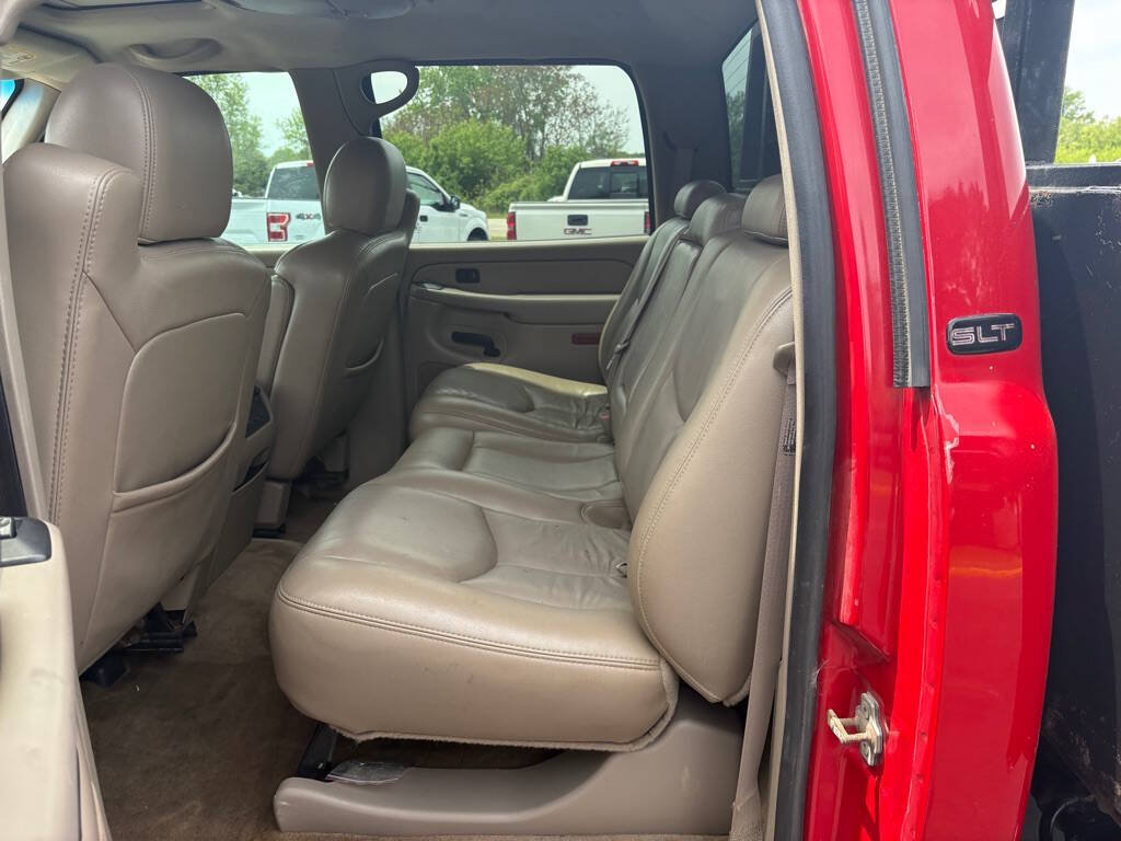Used 2005 GMC Sierra 3500 SLT w/ Heavy-Duty Power Package AWD/4WD image 18