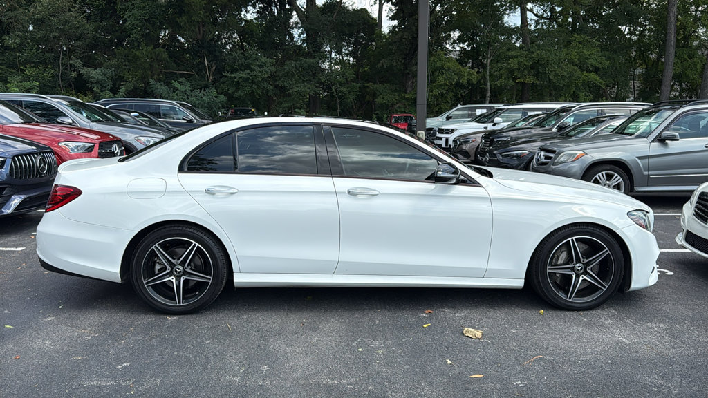 Used 2020 Mercedes-Benz E 350 Sedan image 2