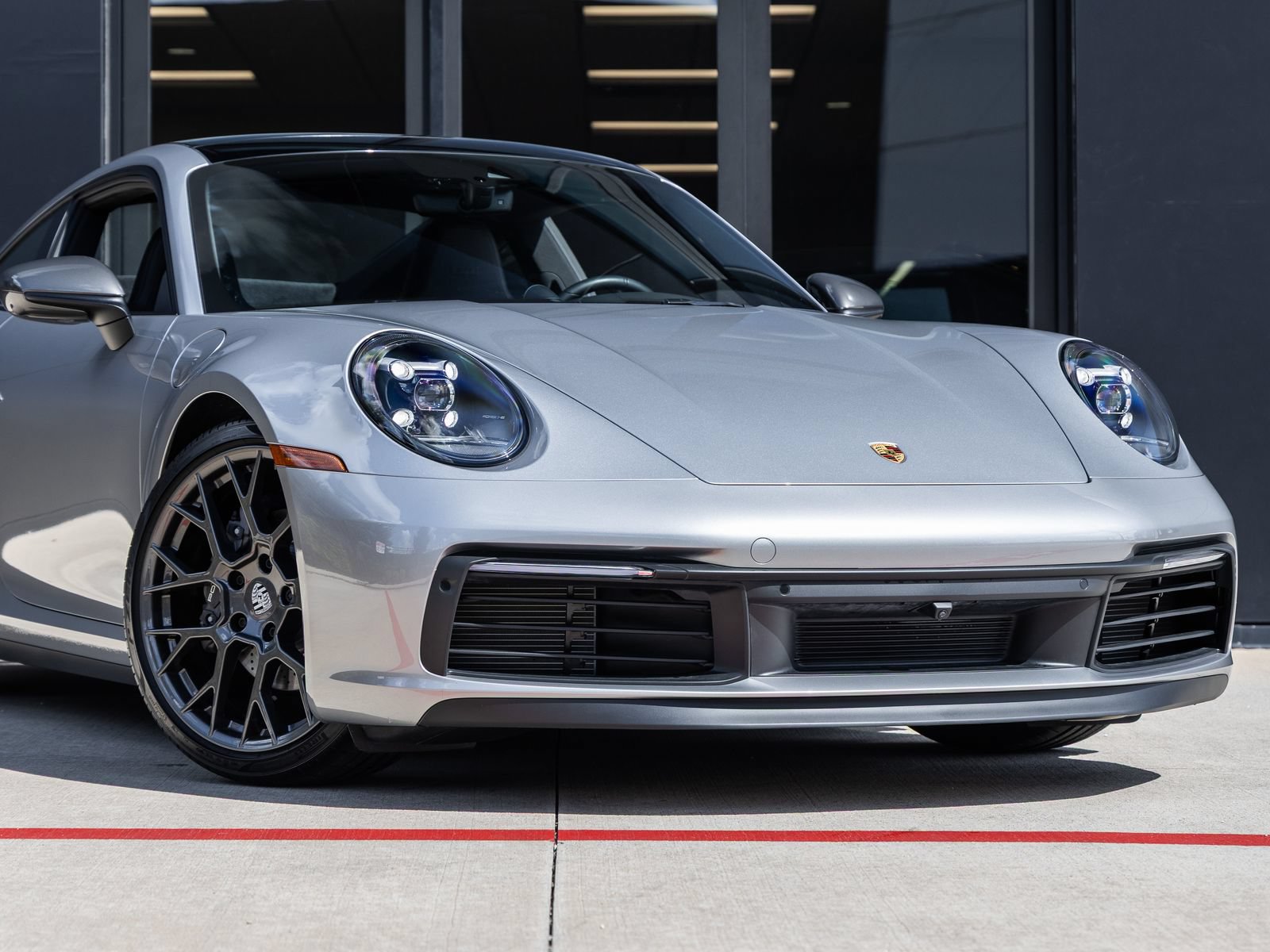 Certified 2023 Porsche 911 Carrera T RWD image 9