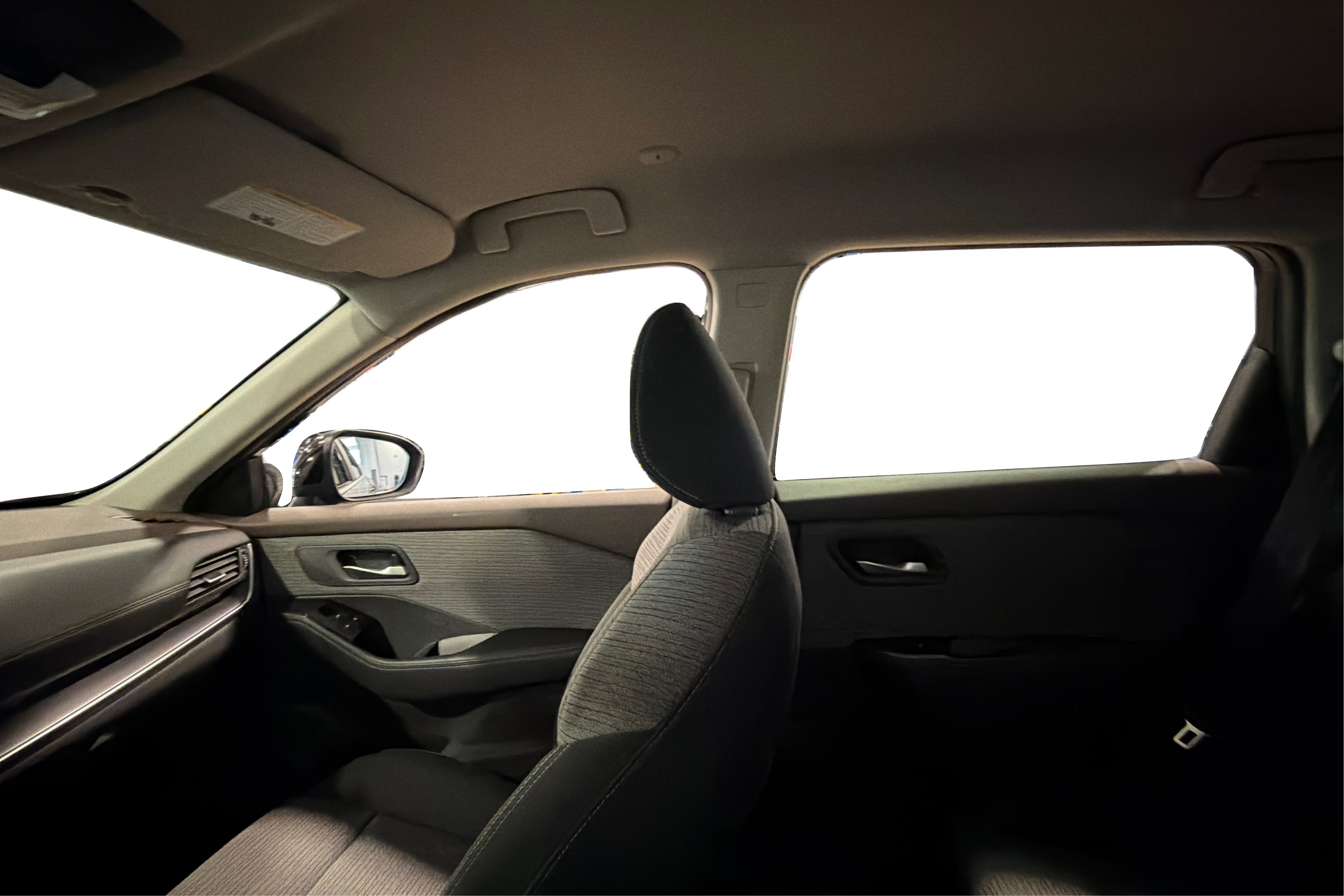 Used 2023 Nissan Rogue SV AWD/4WD image 36