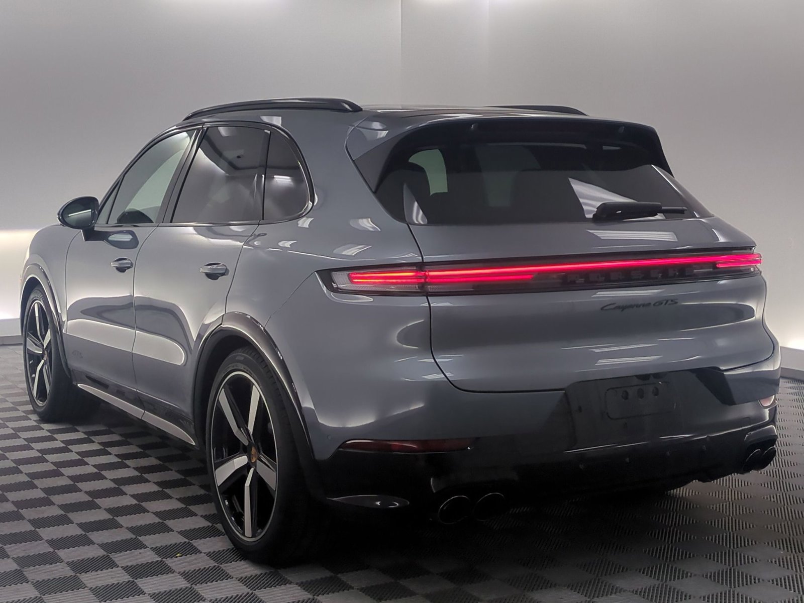 New 2026 Porsche Cayenne GTS AWD/4WD image 3