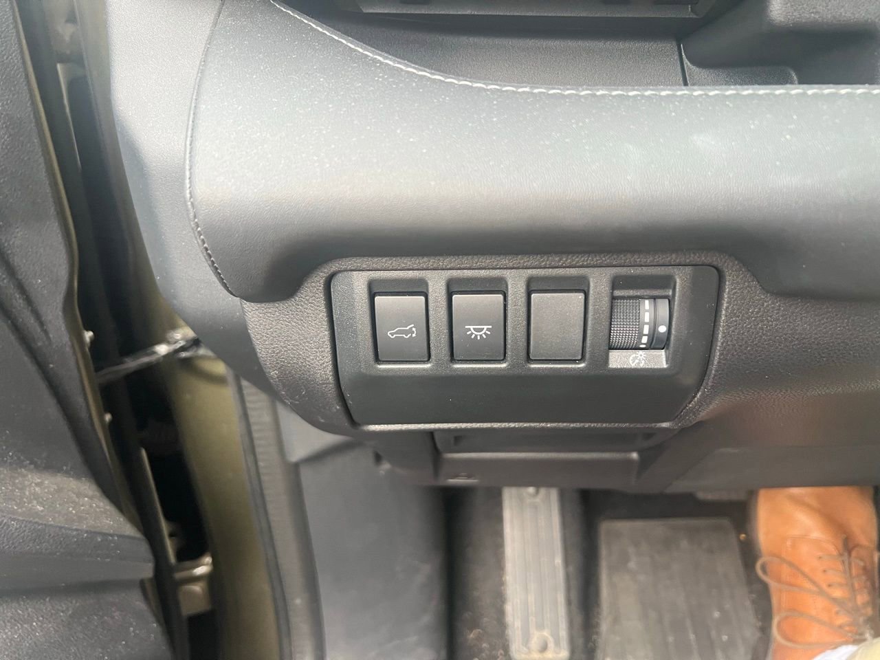 Used 2023 Subaru Ascent Touring image 12