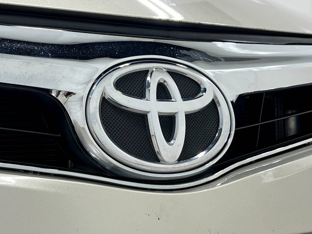 Used 2015 Toyota Avalon XLE Premium FWD image 39